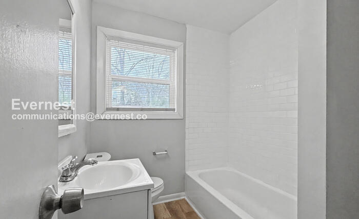 Building Photo - 1528 34th St Ensley