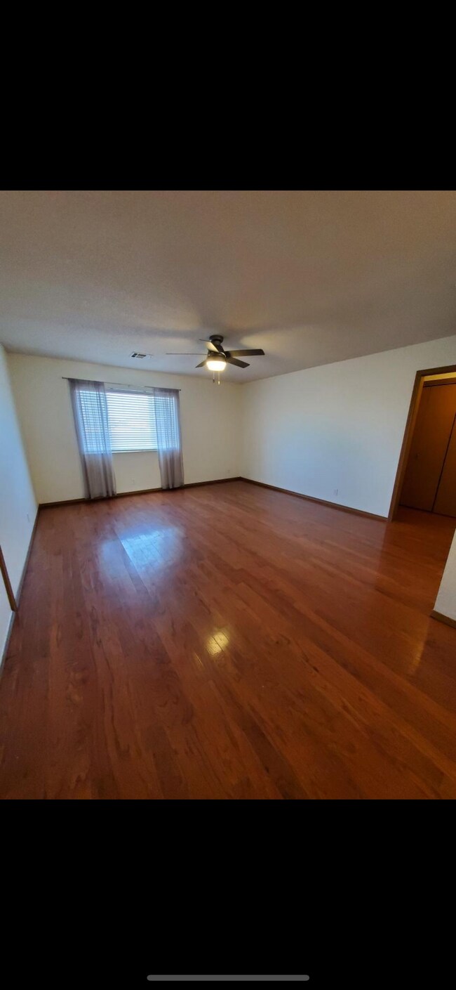 Building Photo - 333 S Tyler Rd