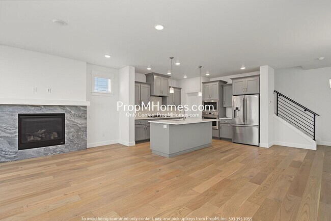 Building Photo - 3614 SE Nebula Ln