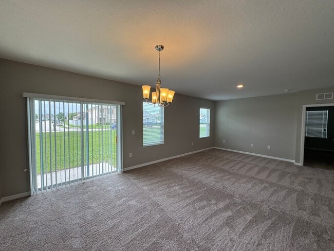 Building Photo - Beautiful 4 BR / 2 BA Home in Winter Haven!