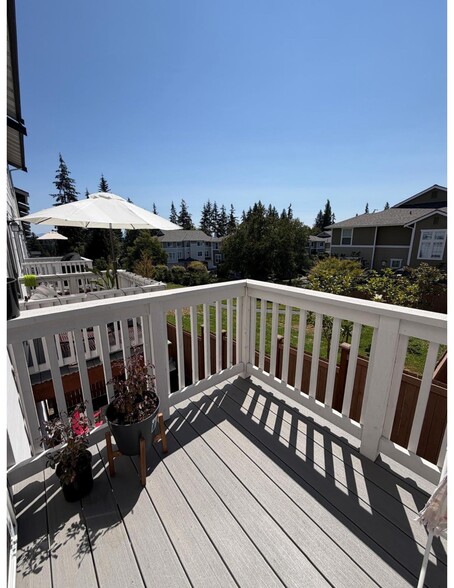 Building Photo - 16124 Cascadian Way