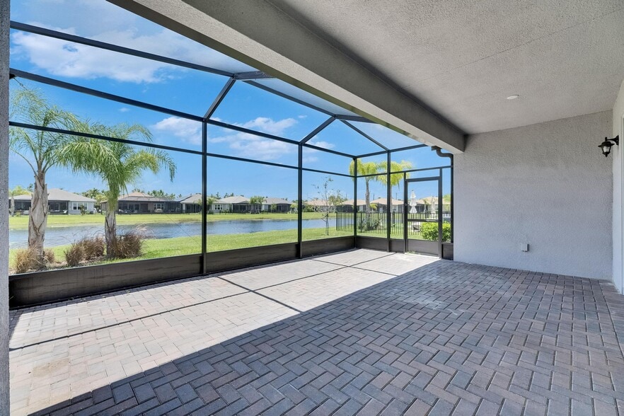 Building Photo - 4915 Sienna Isles Ave