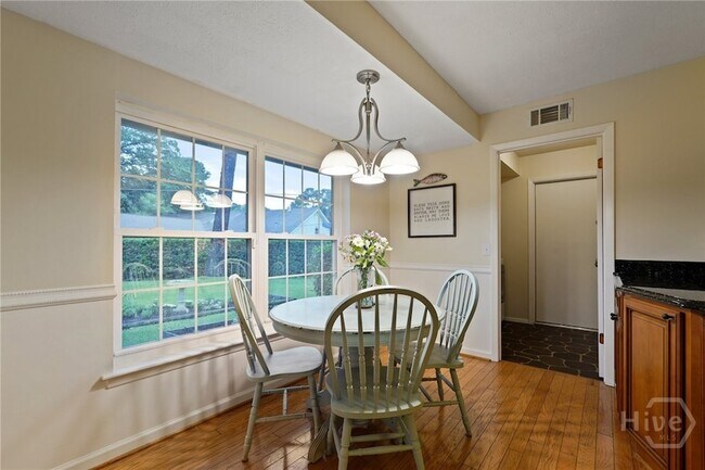 Building Photo - 609 Indigo Cir