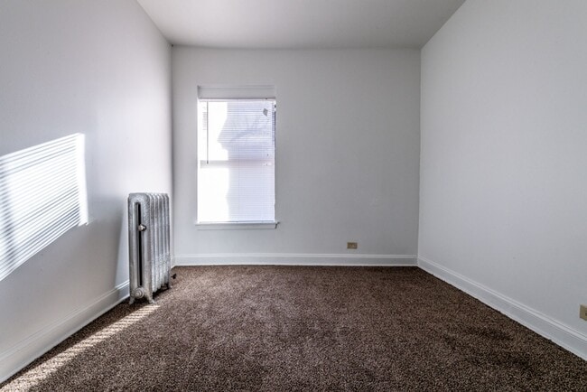 Building Photo - 5854 S Michigan Ave Chicago, IL 60637