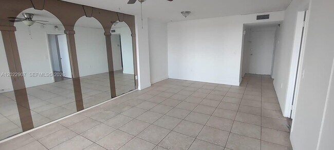 Building Photo - 15600 NW 7th Ave