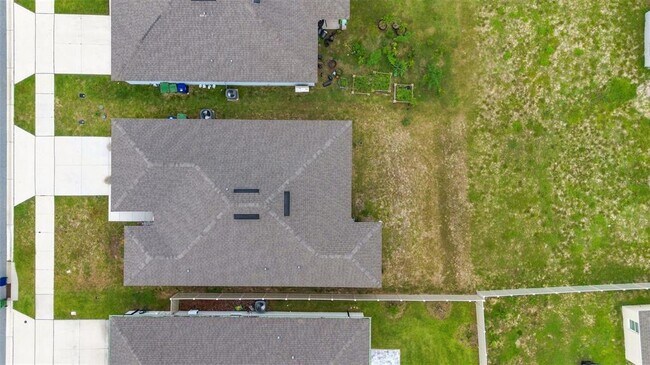 Building Photo - 836 Cambridge Dr