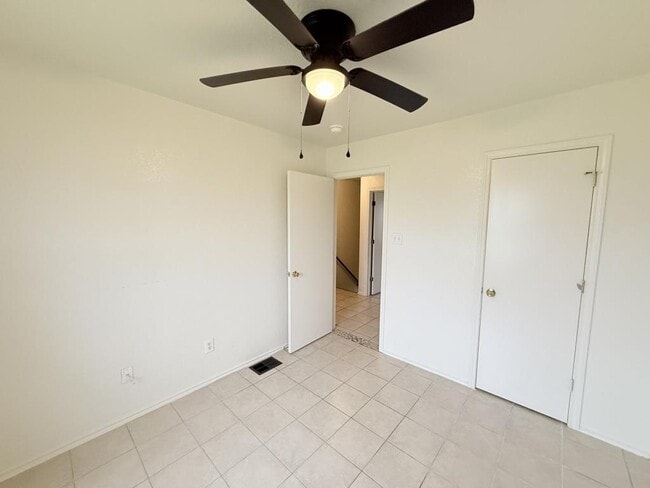 Building Photo - 1210 Industrial Apt C