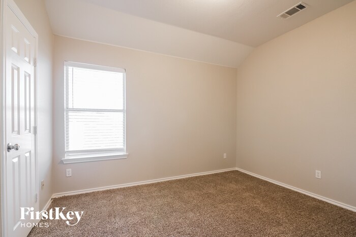 Building Photo - 6605 Sandgate Dr