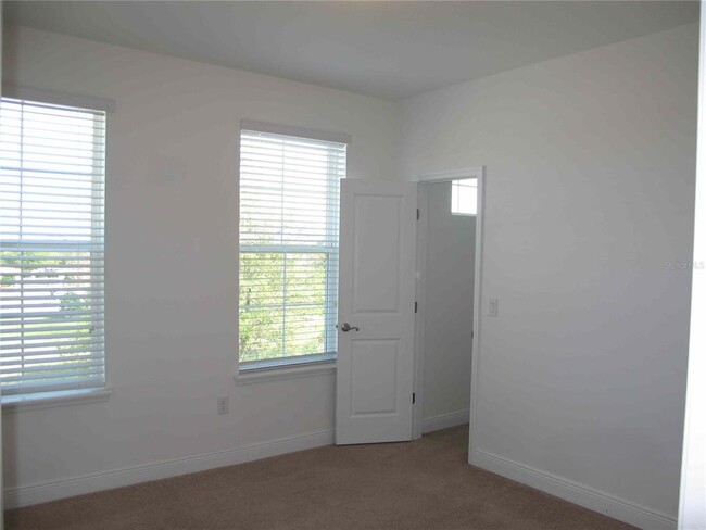 Building Photo - 7154 Desert Mandarin St