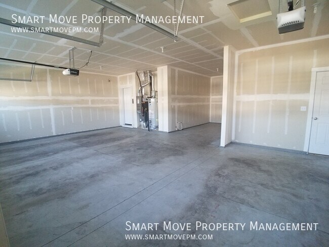 Building Photo - 2950 NW 10th Ave