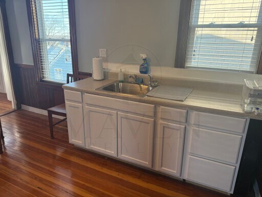 Building Photo - 32 Cedar St