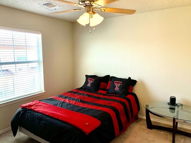 Building Photo - Pre-Leasing - 3-bedrooom, 3-bath Near Texas Tech!
