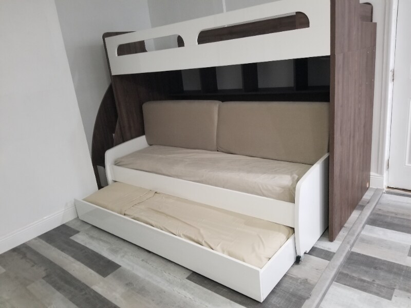 Building Photo - 1585 Maxwell Ln