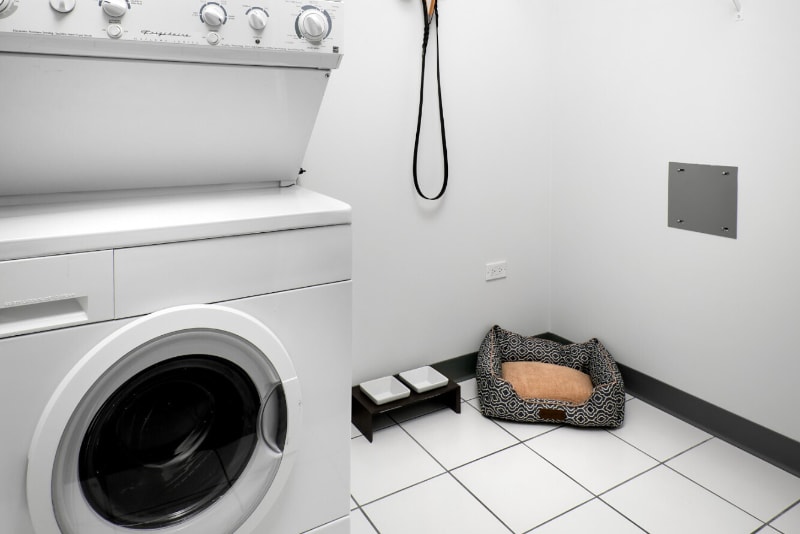 Building Photo - 438 W Huron St