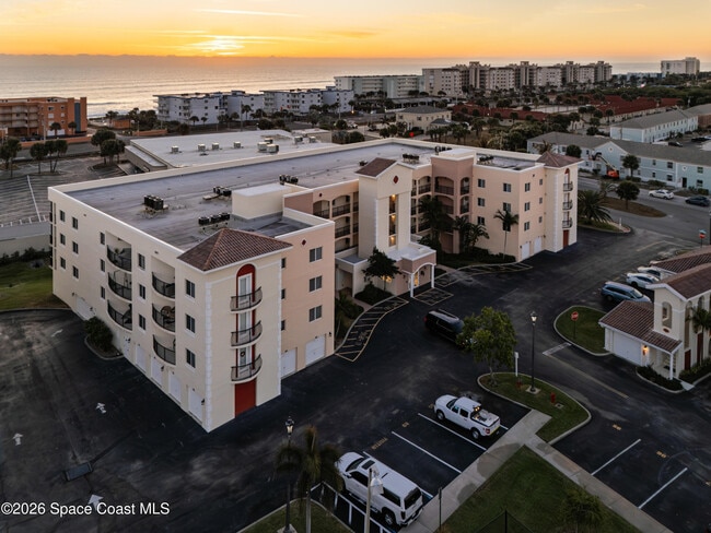 Building Photo - 121 Lancha Cir