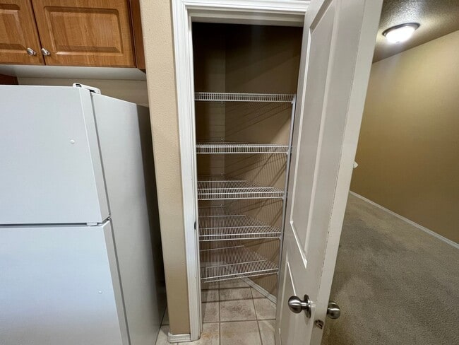 Building Photo - 2 Bed/1.5 Bath Townhome Near the Old Mill - Attached Garage