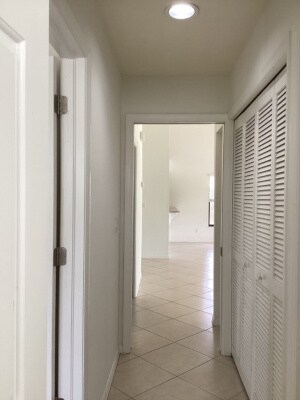 Building Photo - 1308 Monarch Cir