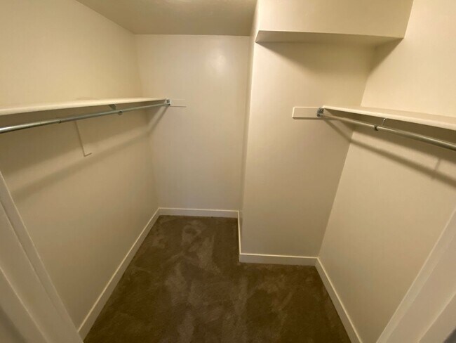 Building Photo - Completely Renovated Provo Condo Available...