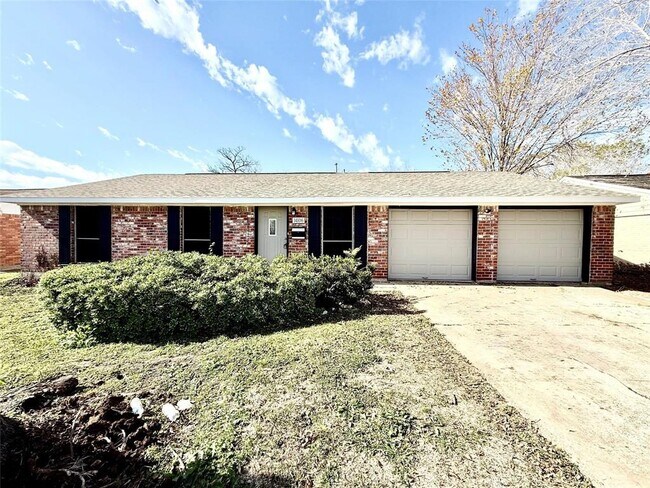 Primary Photo - 14106 White Heather Dr