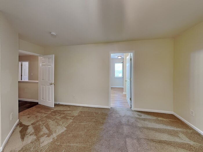 Building Photo - 6265 Branch Hill Cir