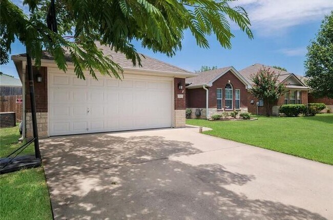 Building Photo - 2903 Scottsdale Dr