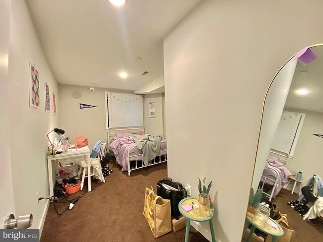 Building Photo - 2020 N Carlisle St