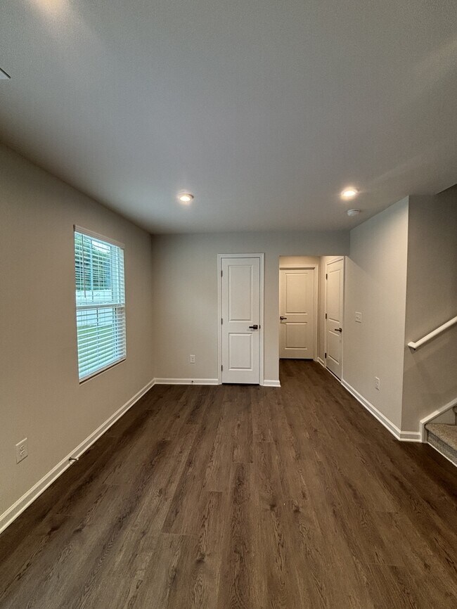 Building Photo - 282 N Coral Bells Wy