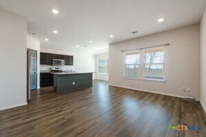 Building Photo - 609 Eaton Dr