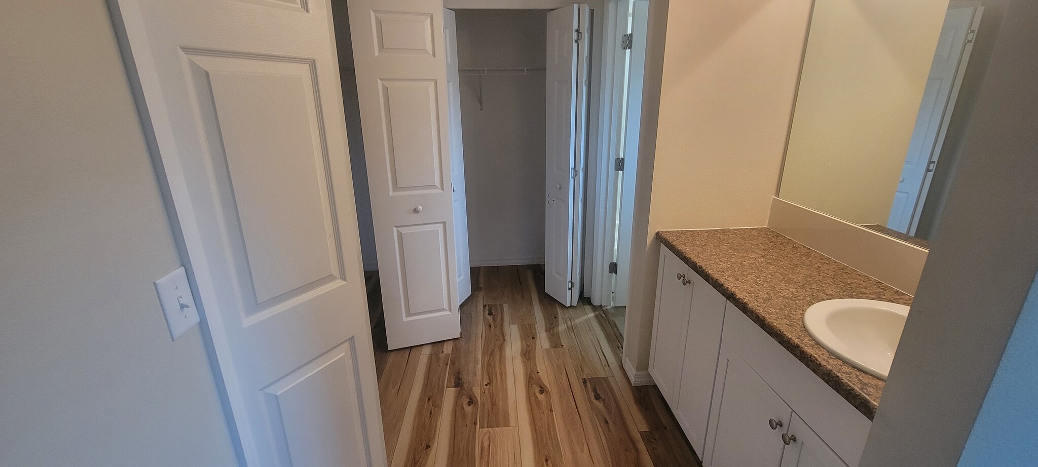 Master bath - 2185 N Normandy Blvd