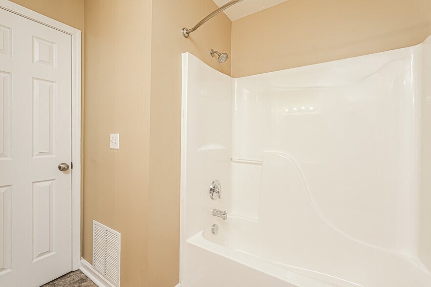 Building Photo - 3644 Thornaby Cir