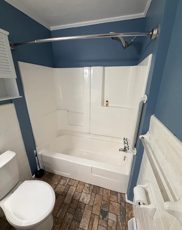 Building Photo - 18 N Central Ave