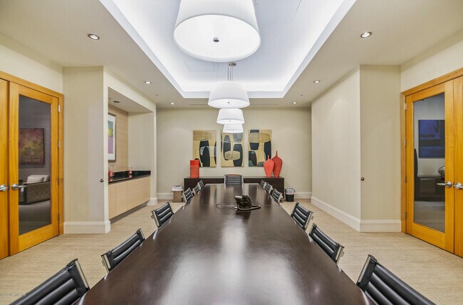 Building Photo - 1431 Riverplace Blvd