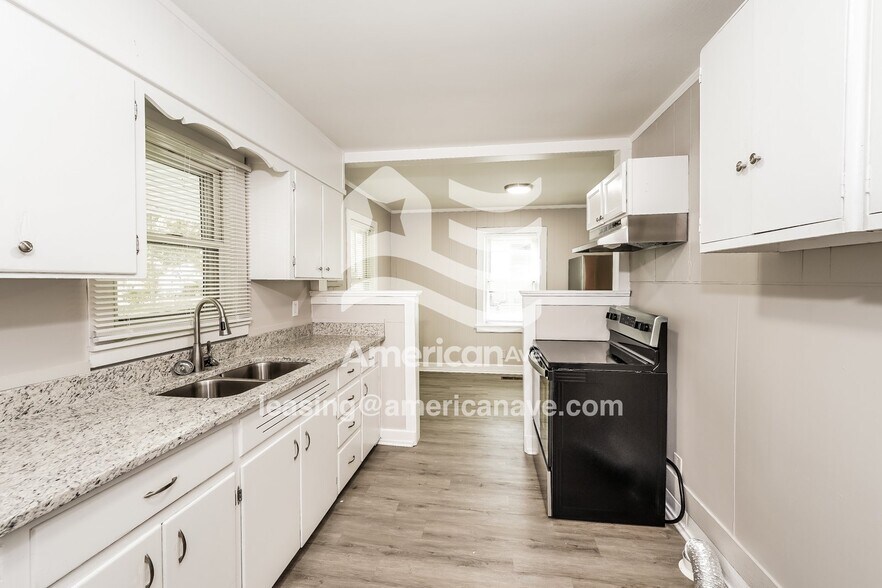 Building Photo - 7244 Rome Ave