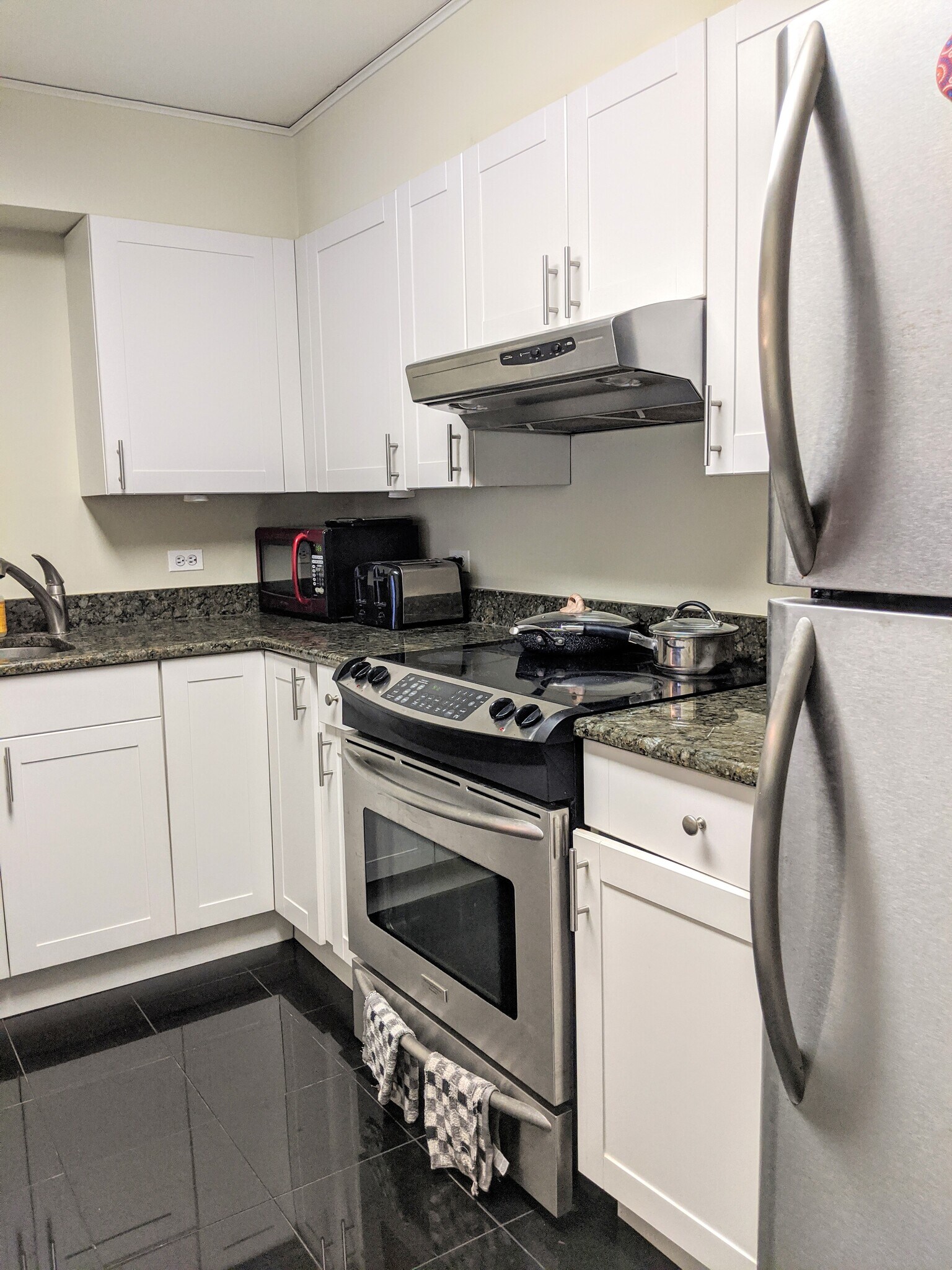 Building Photo - 70 W Huron St