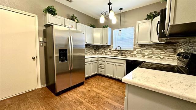 Building Photo - 1402 Peregrine St