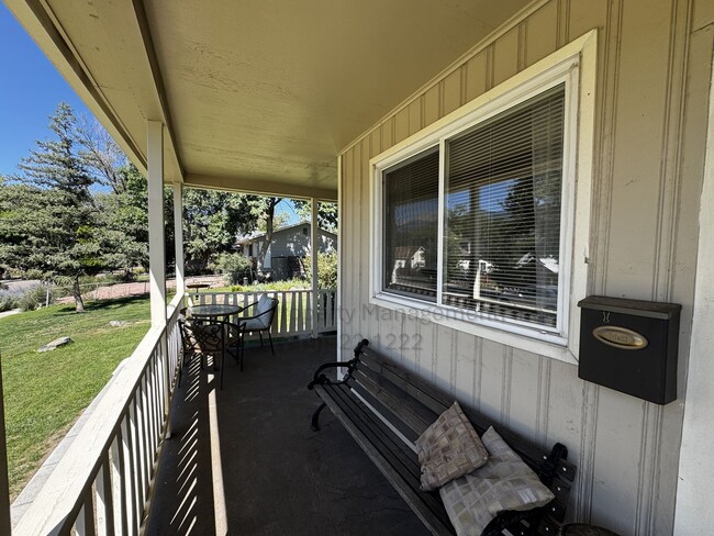 Building Photo - 2206 W Platte Ave