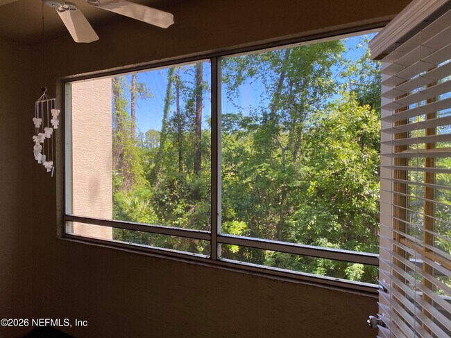 Building Photo - 1655 The Greens Way