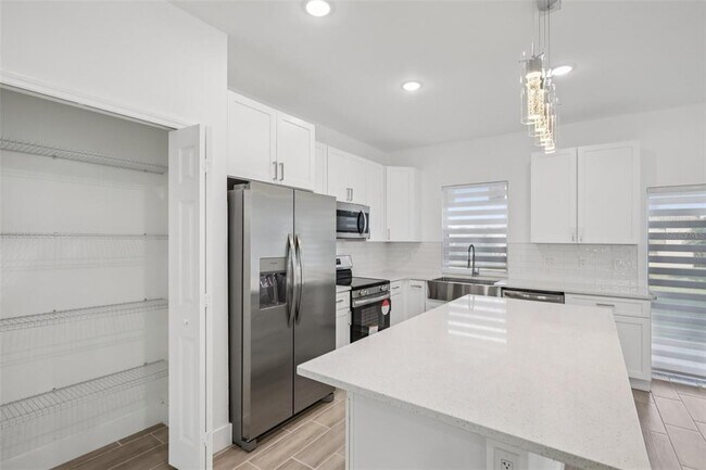 Building Photo - 183 Wright Dr
