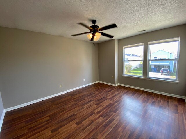 Building Photo - Stunning 3 Bedroom/3 Bath Home in Noblesville