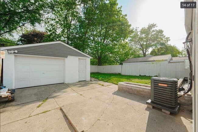 Building Photo - 1789 Ransburg Ave