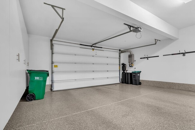 Building Photo - 76 Evening Sun