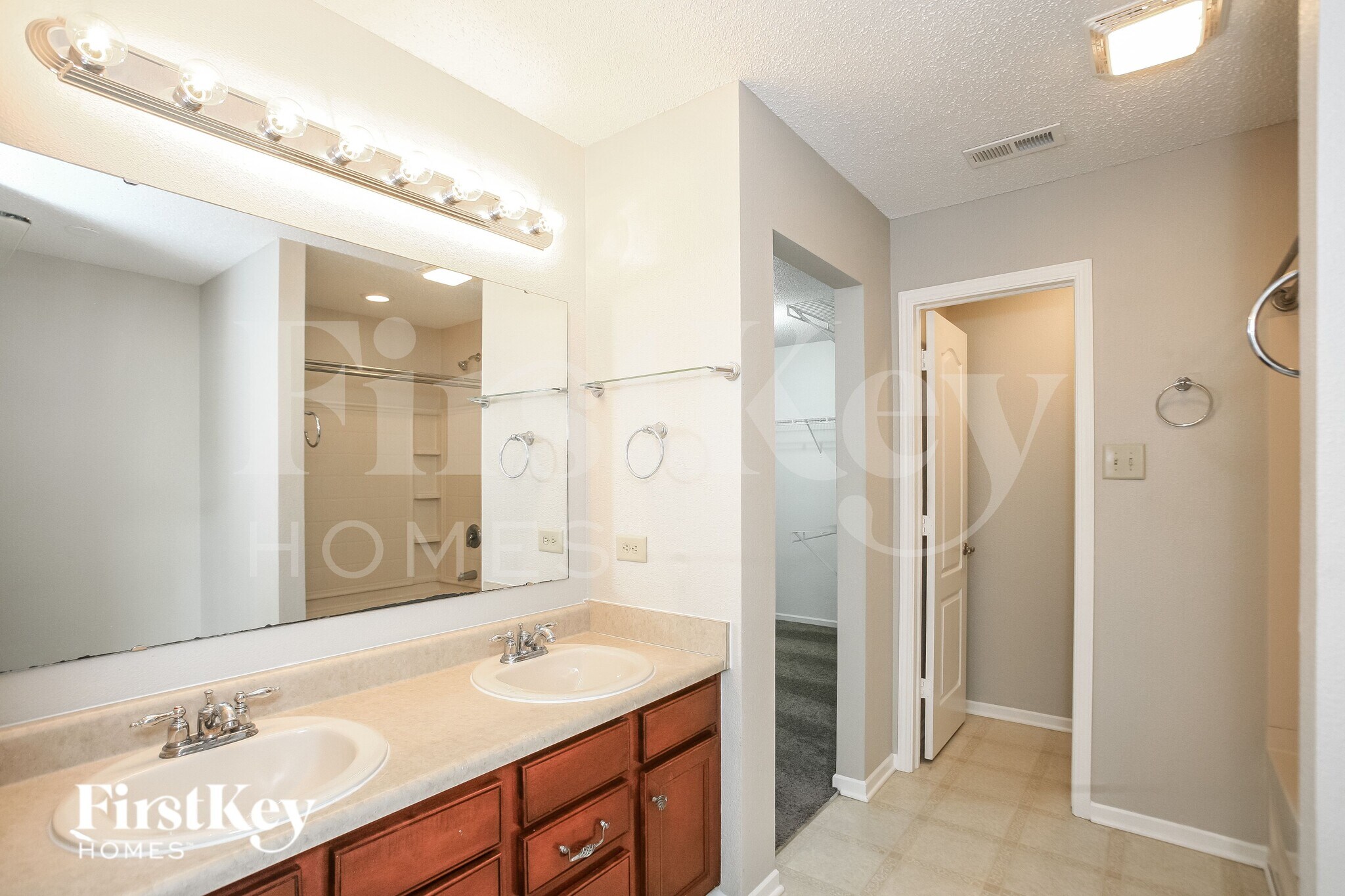 Building Photo - 15238 Radiance Dr