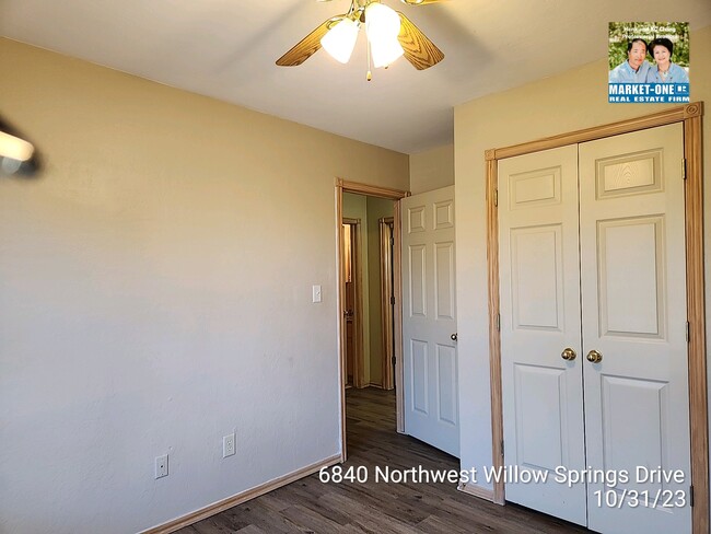 Building Photo - 6840 NW Willow Springs Dr