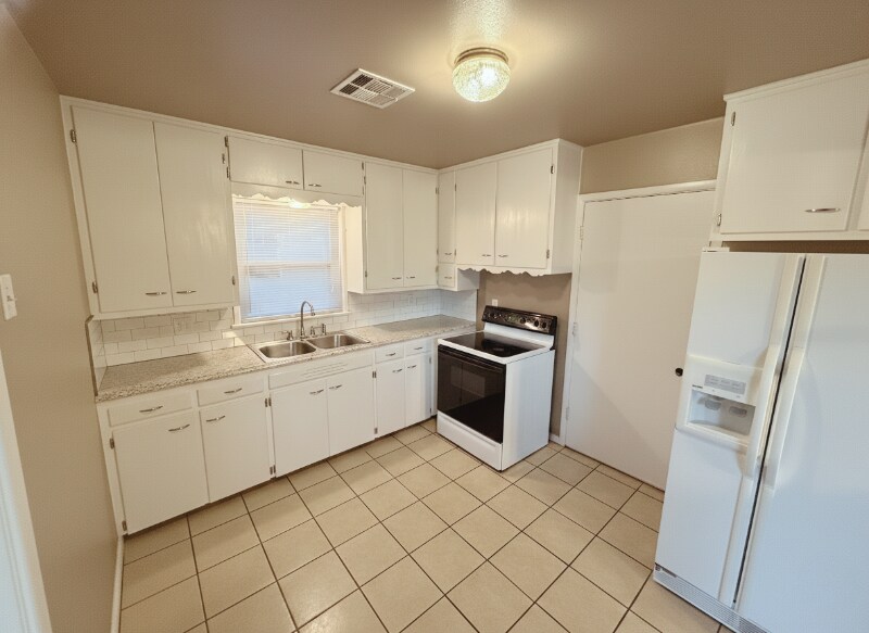 Building Photo - 1205 E Rose Dr