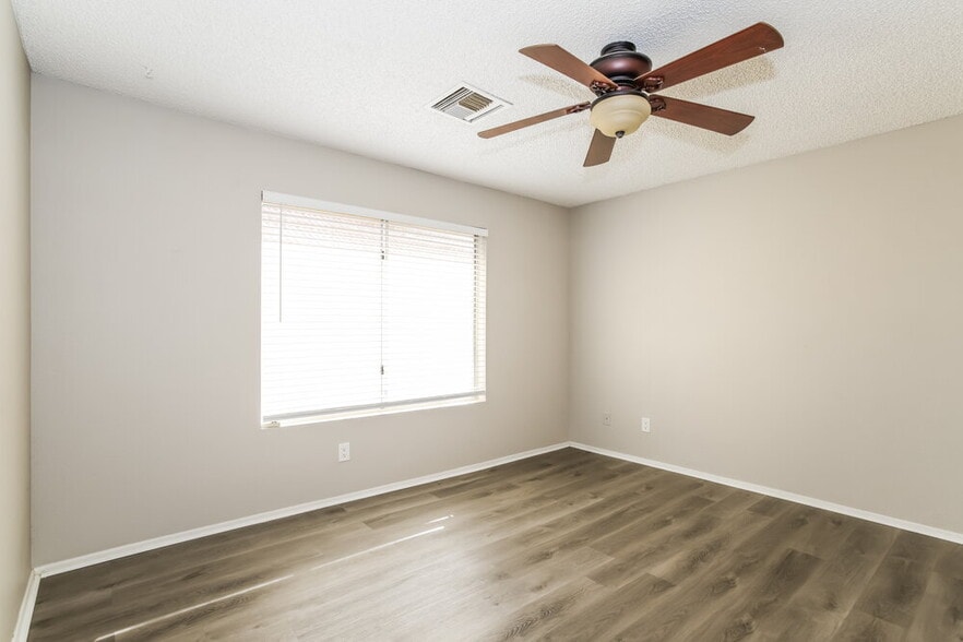 Building Photo - 3805 E Ironwood Dr