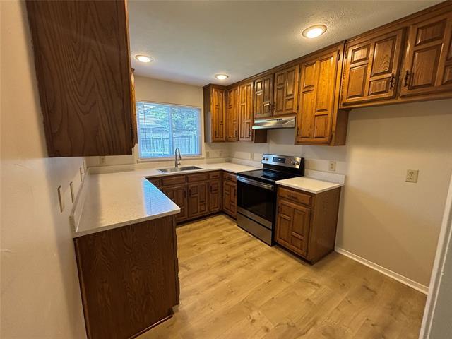 Building Photo - 3302 Wells Dr