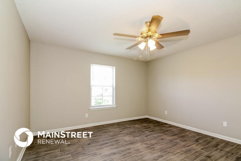 Building Photo - 7395 Brentlawn Dr