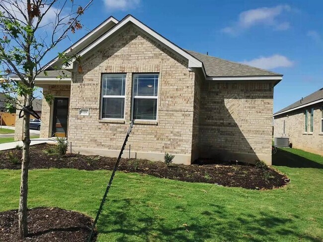 Building Photo - 118 Dedina Dr