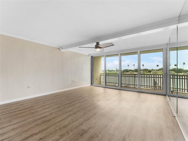 Building Photo - 450 Treasure Island Causeway