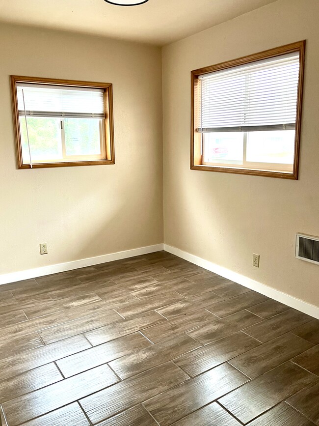 Building Photo - 14318 67th Ave NE